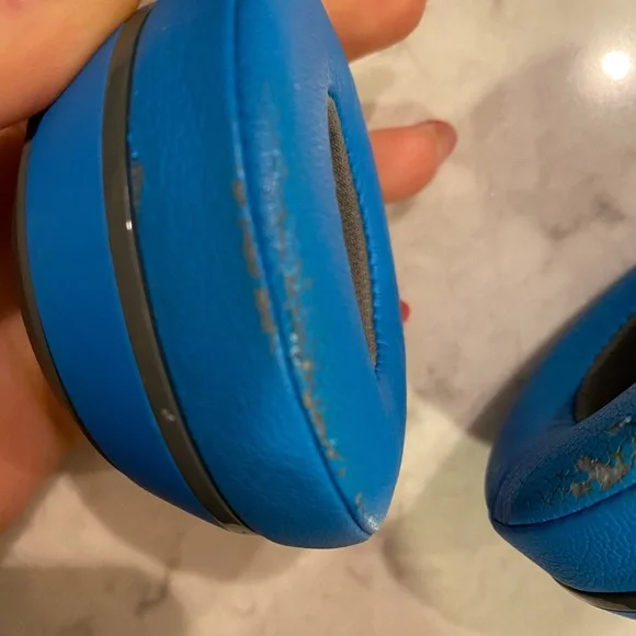 Beats Solo Wireless headphones